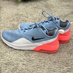 NIKE Air Running Shoe | Women 10